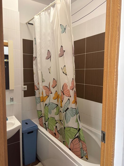 Închiriez ap 2 camere