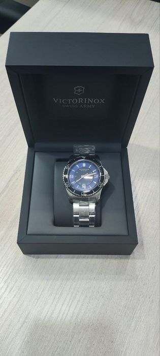 Мужские часы Victorinox  (оригинал), стекло - сапфир, диаметр 43 мм, с