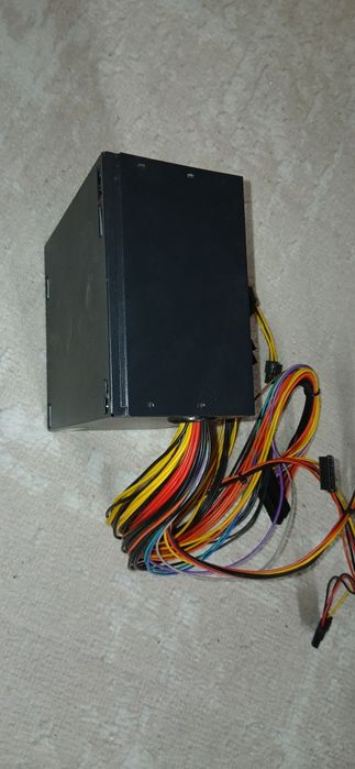 Продам блок питания Aero cool