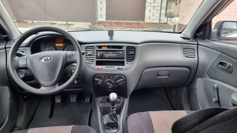 Автомобиль Kia Rio
