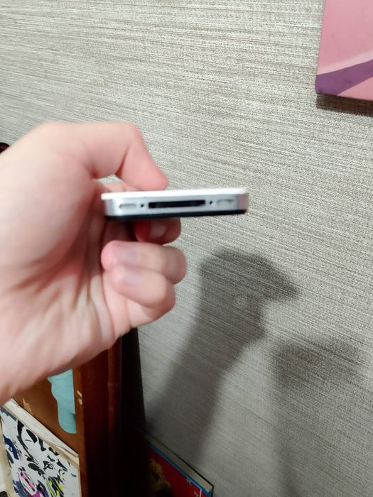 Iphone 4s б/у не