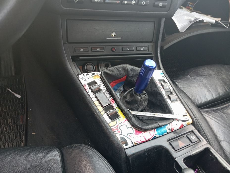 Продавам BMW E46 320D 136 На части