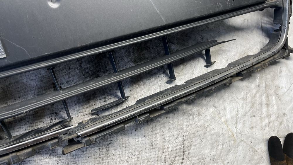 Audi A3 8V 12- предна решетка