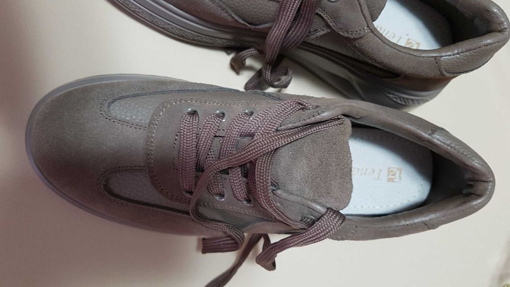 Нови дамски обувки 39