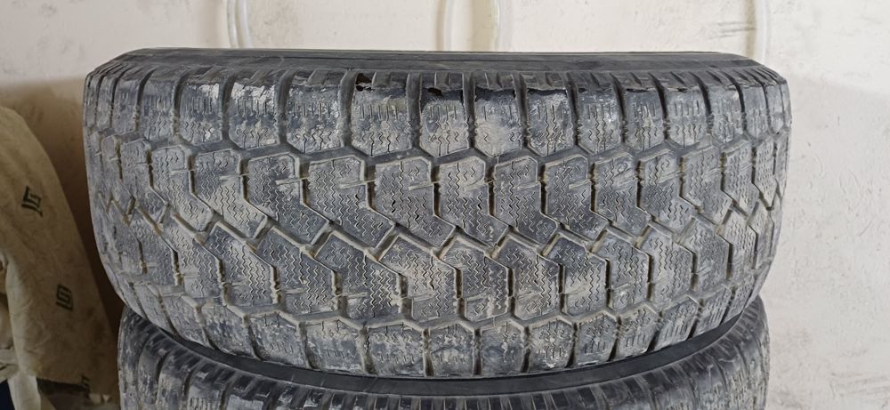 Продам зимние покрышки