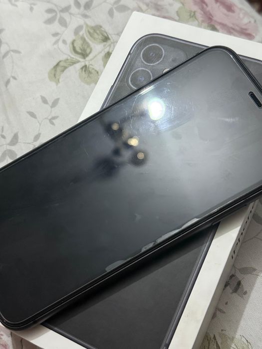 Продам Айфон 11 128гб