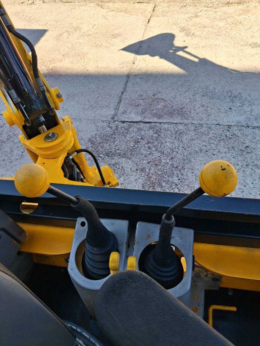 Мини багер JCB 1cx