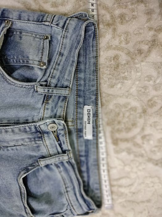 Джинсы стрейч женские, в отличном состоянии