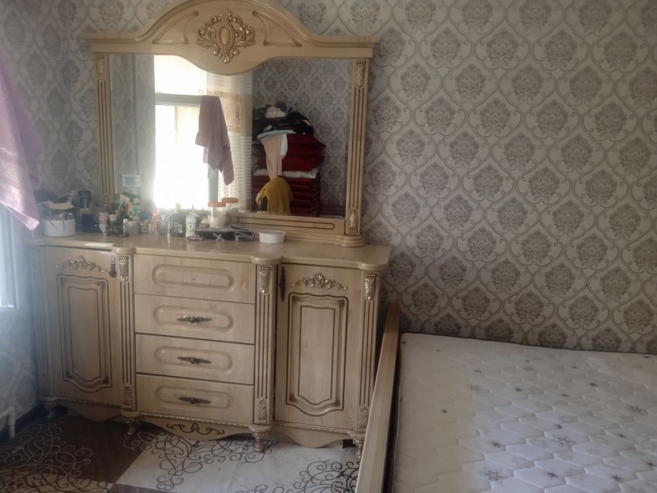 Срочно продам спальни гарнитур