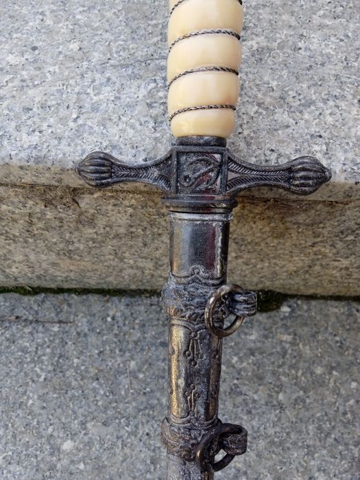 Стар морски кортик от ВСВ