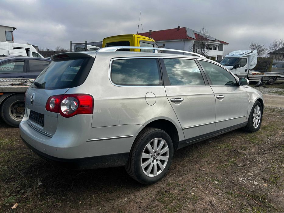 Lampa stop dreapta / stanga aripa Passat B6 Break 2009