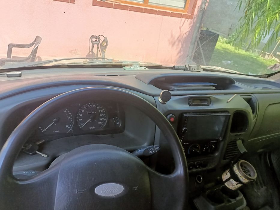 Ford transit 6 locuri defect
