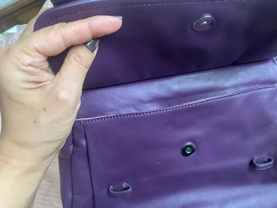 Сумка кожанная продаеться