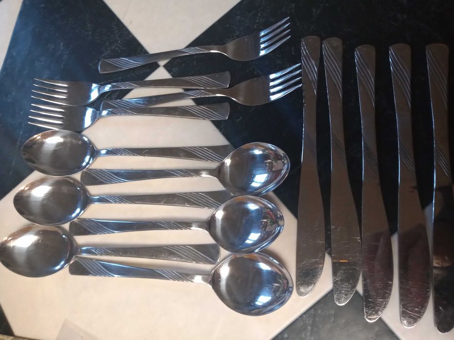 Порцеланови чинии чаши чай кани прибори промоция