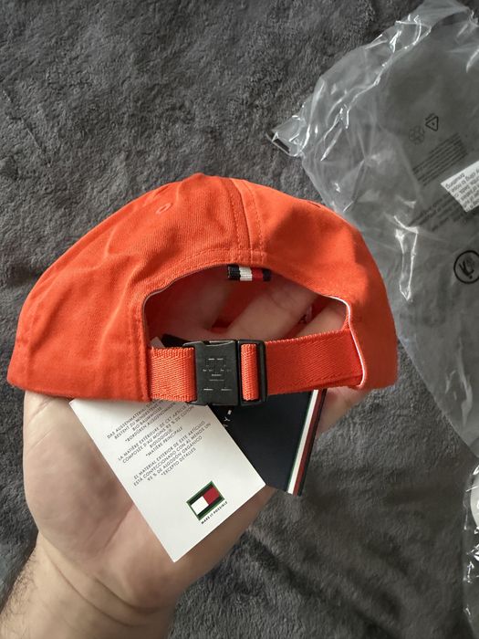 Tommy Hilfiger sapca unisex portocalie cu logo mic marime OS noua
