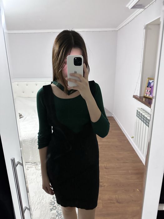 Зеленый лонгслив