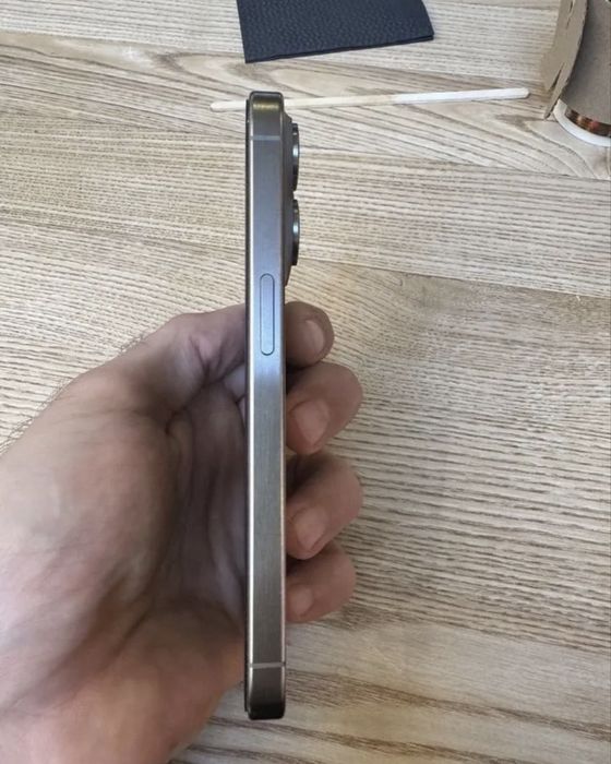 Iphone 15 pro в хорошем состоянии
