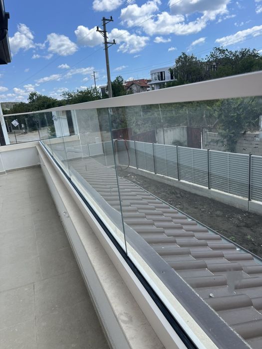Алуминиеви и Стъклени парапети Варна