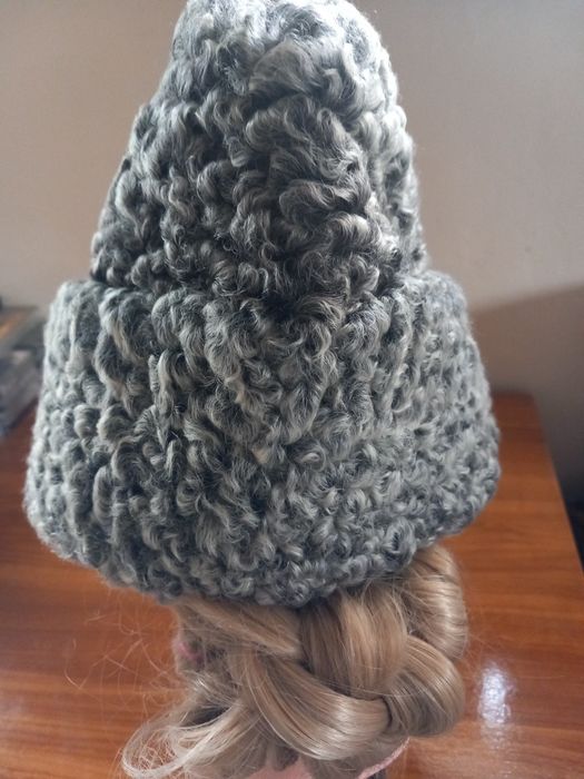 Căciulă cu bordură, blană naturală.Bărbați.