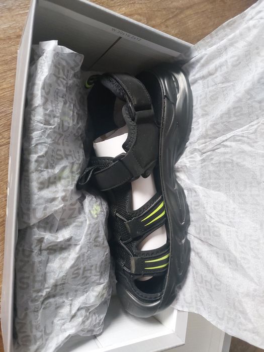 Продам сандали 38 размер