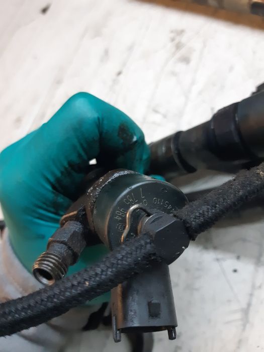 Rampa senzor injectoare bmw x5 e53 3.0d 184cp 100lei buc