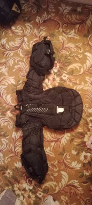 Bauer нагрудник вратарский