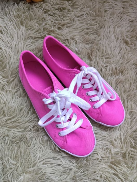 Новые кеды Спортмастер 37р