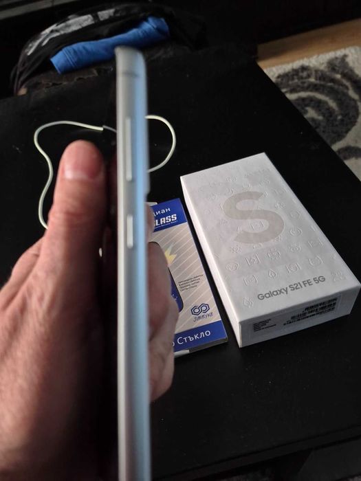 Samsung s21 FE продавам