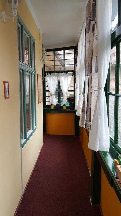 Închiriez garsonieră central, zona pietonală