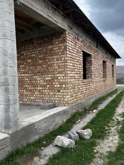 Продается дом ( не достроенный)