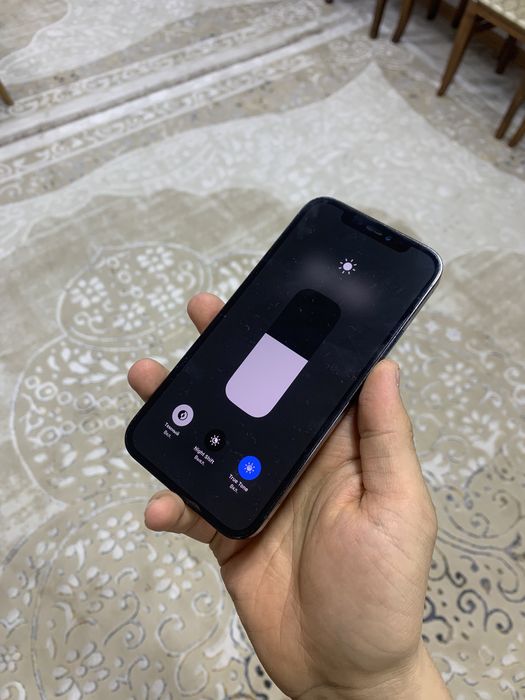 Продам айфон 12 про