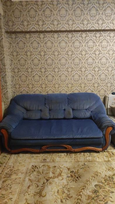 Диваны и кухня дешего