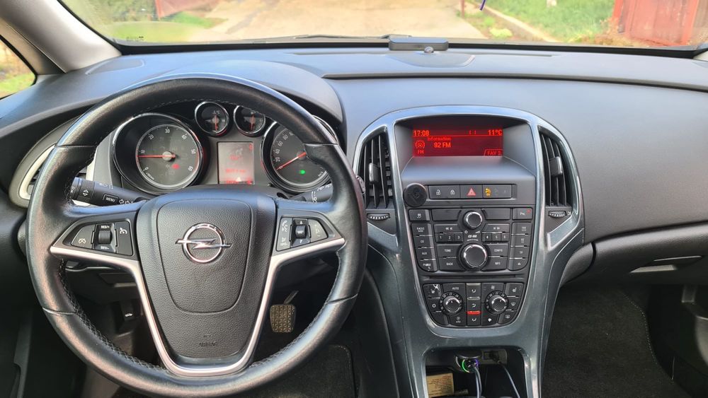 Opel Astra J 2010
