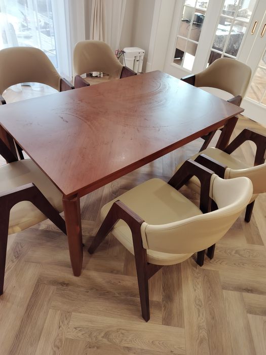 Стулья 6 штук по 25000