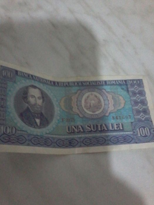 100 lei
