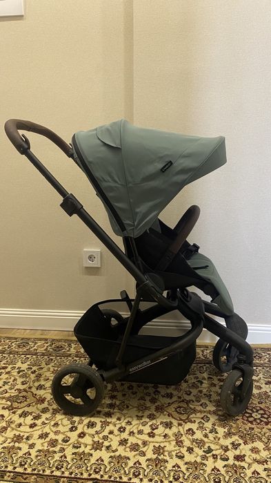 Продам детскую коляску Easywalker Charley