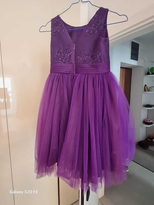 Vand 2 rochite de ocazie create de celebra Luiza Wilems