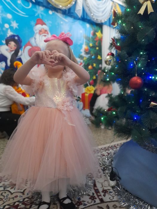 Продам платье на девочку