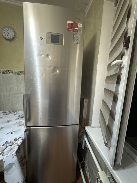 Продам холодильник LG