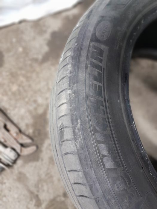 Продам шины на 215/55/17