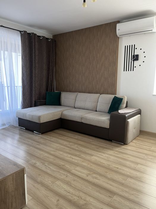 Cazare regim hotelier Mall Coresi
