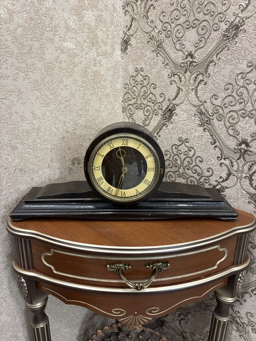 Продам старинные часы