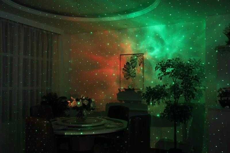 Продавам ЗВЕЗДЕН проектор