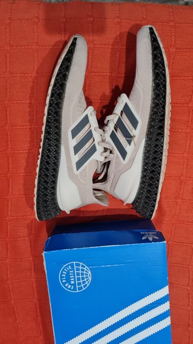 Vând Adidas ultra 4 DFWD