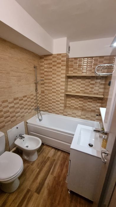 Inchiriez apartament 2 camere (Bucium Confort)
