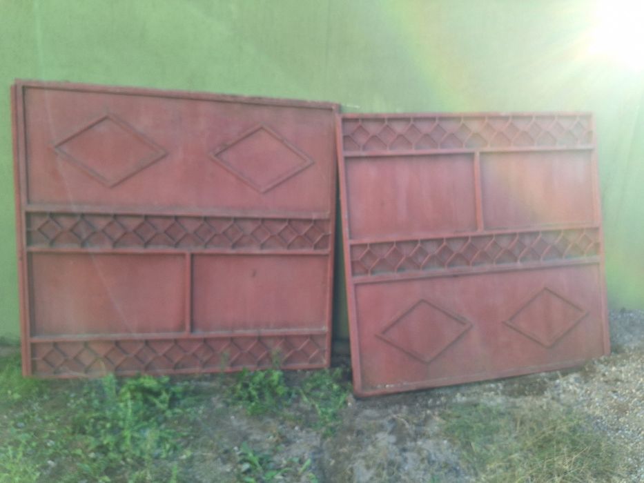 Vănd poartă și ușă din fier