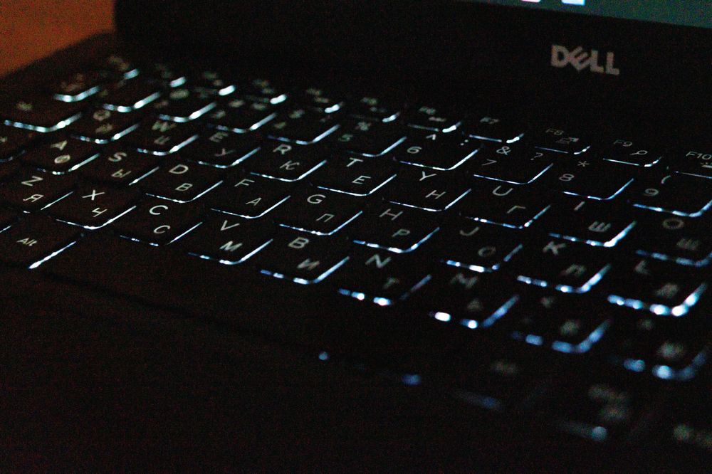 Трансформер Dell XPS 13 Core i7-7y75 Graphics 615  SSD 512gb Red Geek