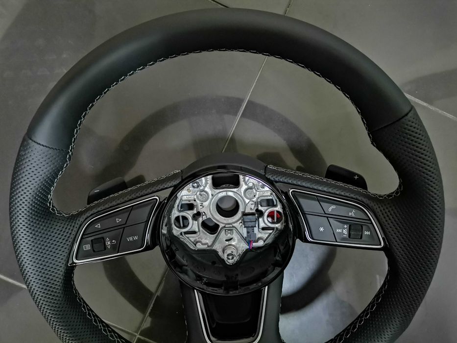 Нов S Line Спортен Волан Черна Кожа + Напа Audi A3 S3 8Y A1 Q3 S-Line