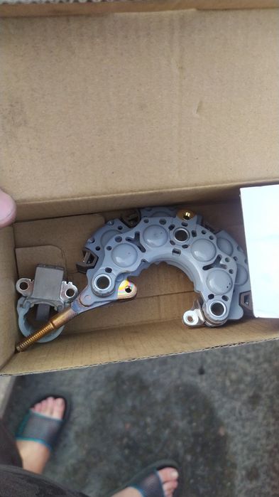 Запчасти на стартер генератор