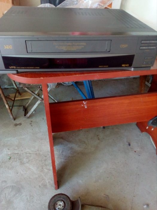 Продам видеомагнитофон НЕРАБОЧИЙ